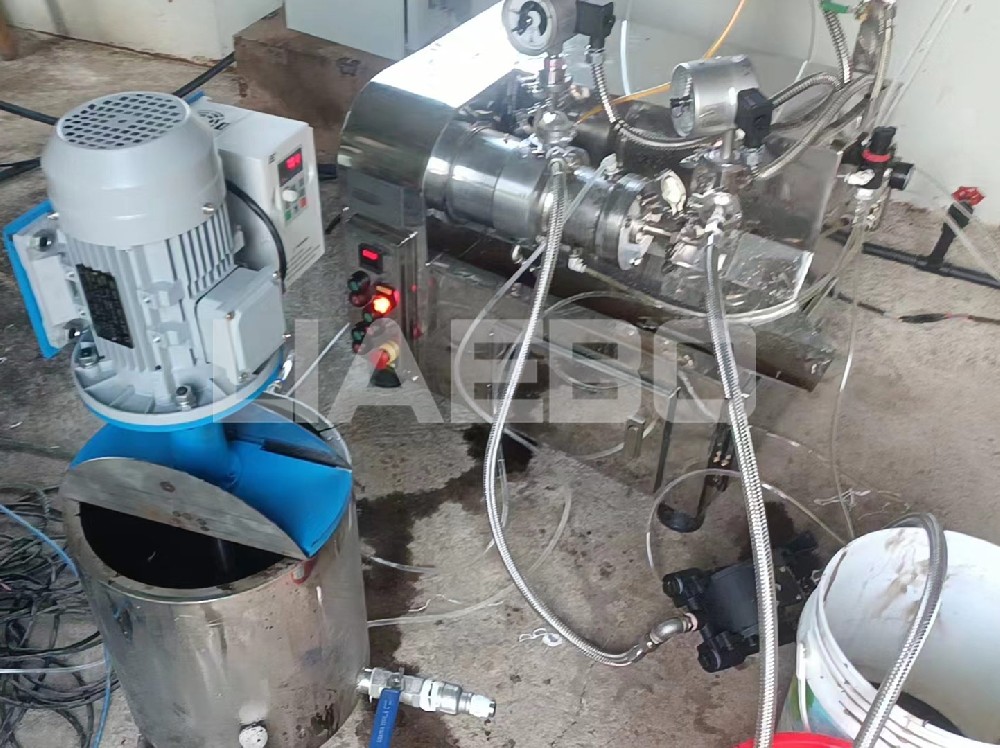 浙江某水產(chǎn)科技公司1L 實驗室納米砂磨機調(diào)試成功