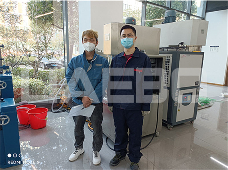 江蘇研究所100L行星攪拌機調(diào)試成功